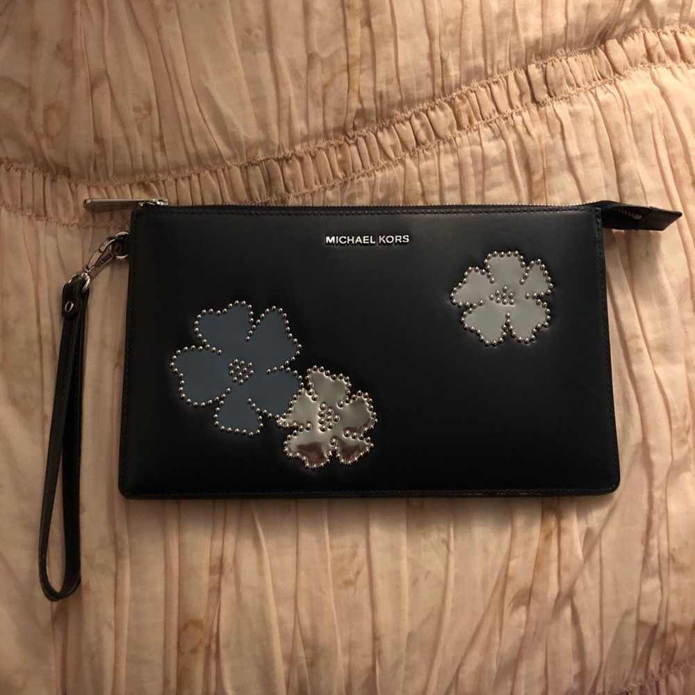 MICHAEL KORS Navy Floral Clutch/Wristlet